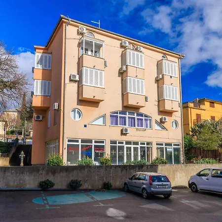 Labru Apartment *